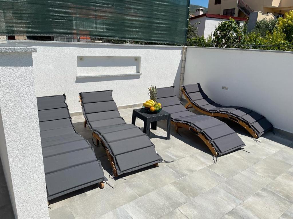 Apartment Edita Plano Trogir With Private Pool Εξωτερικό φωτογραφία
